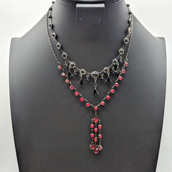 Lot of Two Black Red Crystal Antique Look Necklaces - Picture 1 of 9